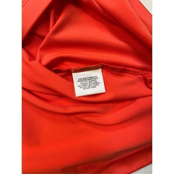 Peter Millar Golf Polo Tangerine Orange Wicking UPF Contrast Collar Size Medium - Picture 4 of 9